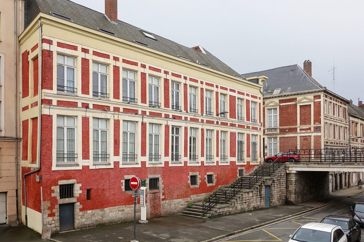 Lille_immeuble_rang_du_plat_d'eau_avenue_du_peuple_belge